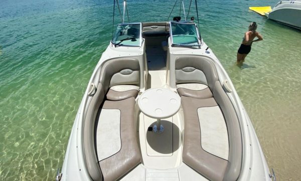 26' Searay sundeck - Image 6