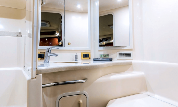 44' Searay - Image 7