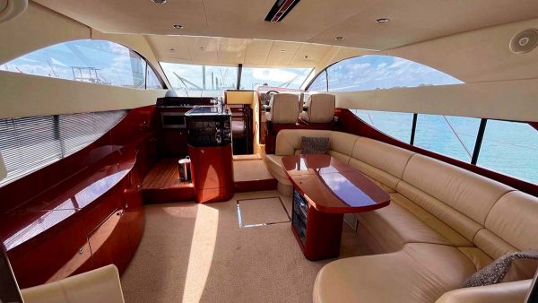 50' Flybridge Searay - Image 2