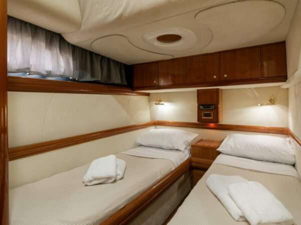 50' Cranchi - Image 6