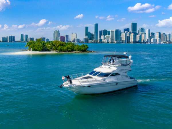 48' SeaRay Flybridge