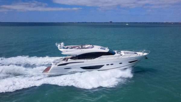 95' Princess Flybridge 2023