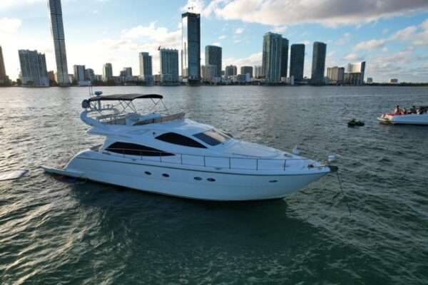 75' Aicon Flybridge