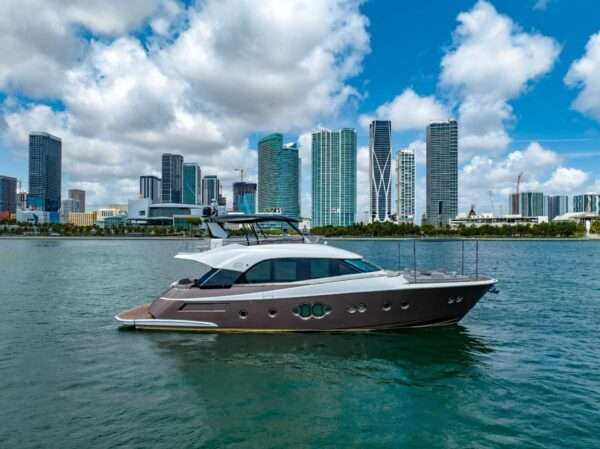 70' Monte Carlo Flybridge