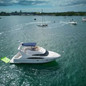 47' Carver Flybridge
