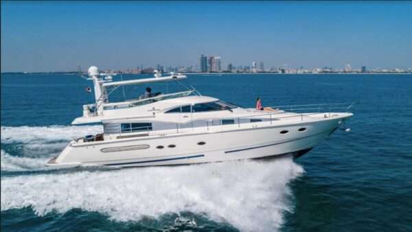 64' Fairline Flybridge