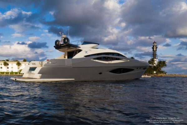 80' Numarine (Includes: Jacuzzi)