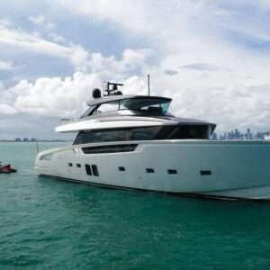 80' San Lorenzo Flybridge