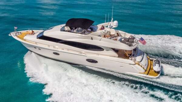 84' Lazzara Flybridge (Includes: Jetski, Jacuzzi)