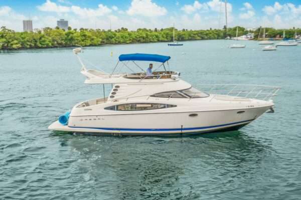 42' Regal Flybridge