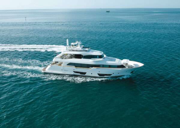 95' Custome Line Flybridge (Includes: Tender, Jetski,)