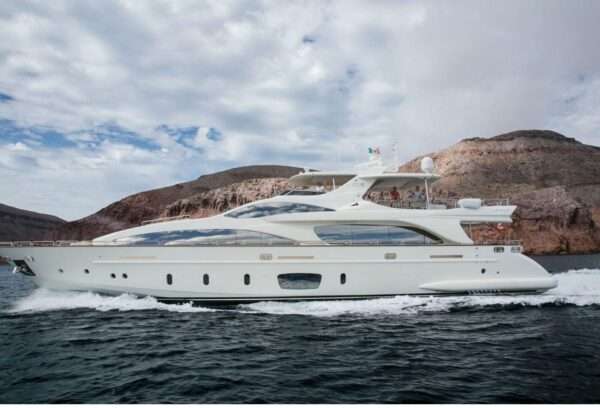 103' Azimut Flybridge (Includes: Jetski, Seabob) +750 for 40’ foot pool