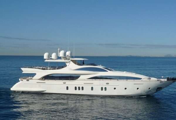 116' Azimut (Includes: Jetski, Jacuzzi, Island, Slide)